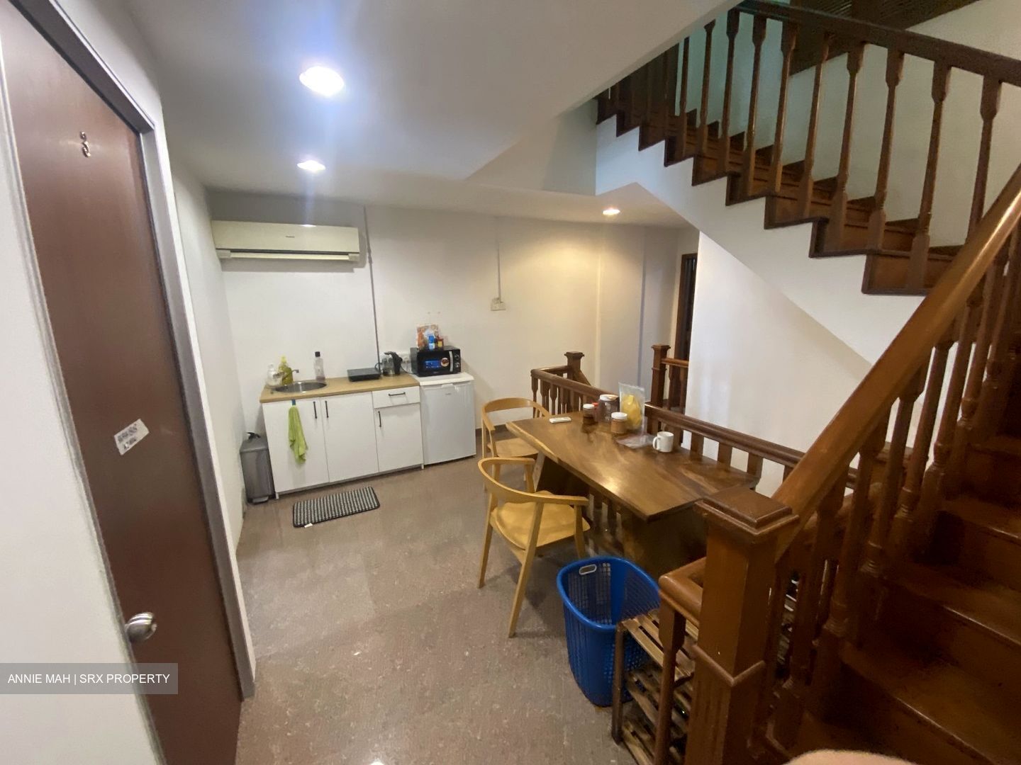 Niven Road (D9), Terrace #478237001
